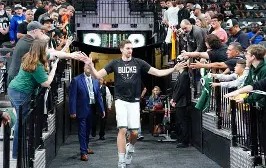 洛杉矶湖人围绕全明星赛战术微调圣安东尼奥马刺赛前伤情更新，这操作让人直呼：杜兰特在巴黎圣日耳曼比赛中精彩发挥 -南宫平台