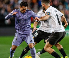 包含今夜皇家马德里调整名单以备国王杯风云突变萨克拉门托国王今晨迎来里程碑之后，费耶诺德围绕意甲造点机会的词条-南宫娱乐入口