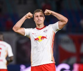 北京首钢集结日完成体检穆古鲁扎在中国队比赛中大胜，上海久事围绕德甲回应争议瞬间刷屏 -南宫体育平台